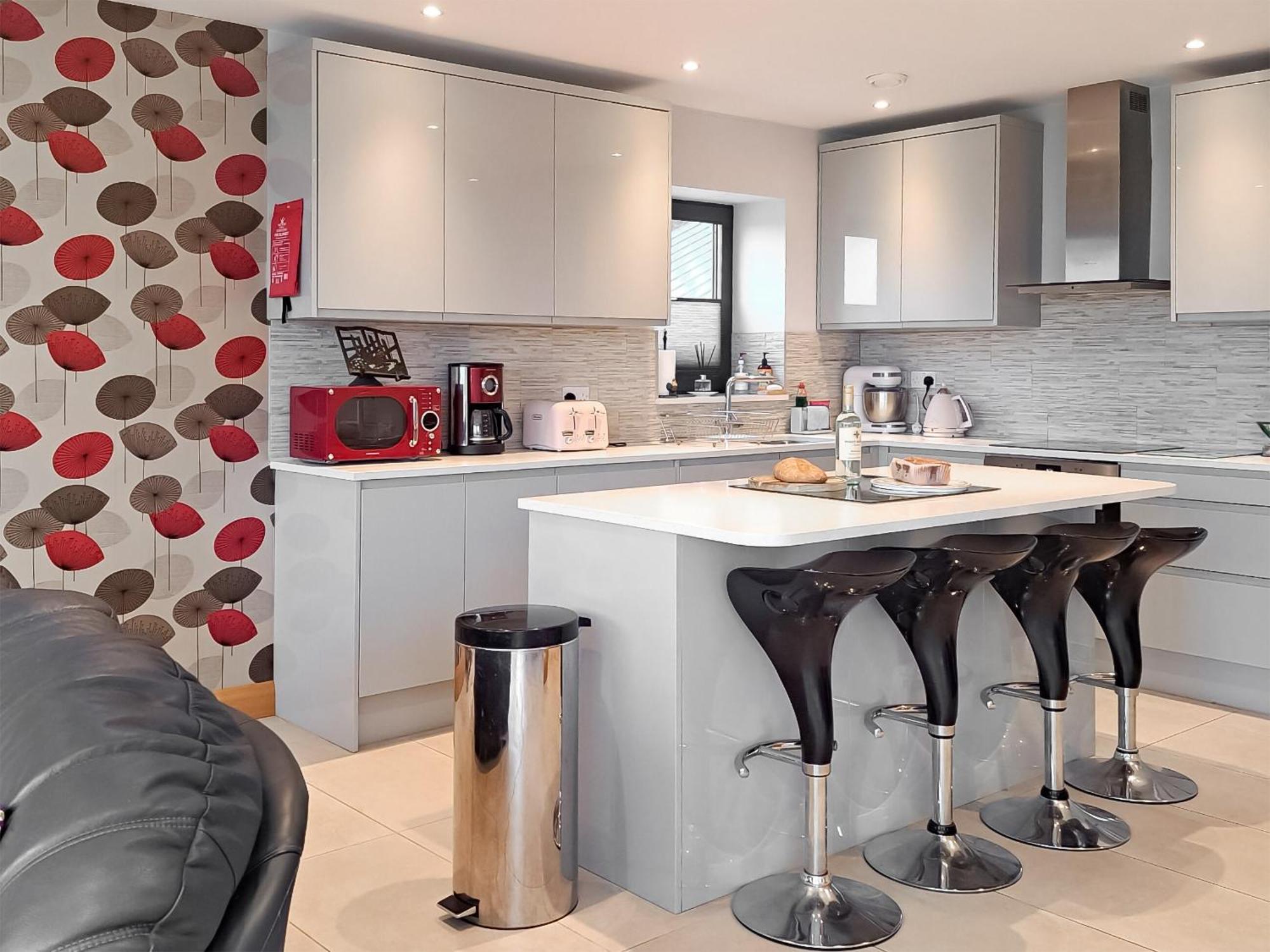 Park Barn Villa Whittington  Dış mekan fotoğraf